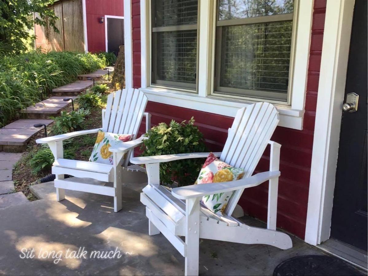 Plain & Fancy Bed & Breakfast Ironton 외부 사진